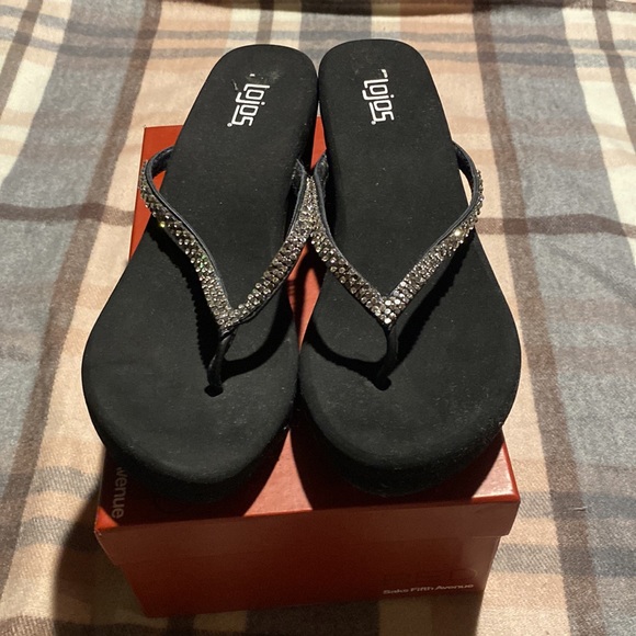 Black Crystal and Metal Studs Sparkling Platform Sandals - Picture 4 of 14